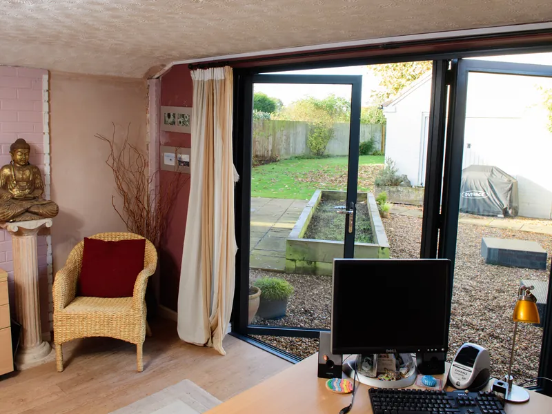 Bifold Stratford